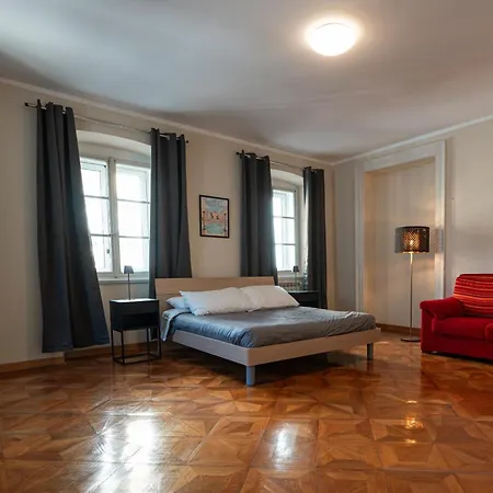 Nicole's - Trilocale In Centro Апартаменты *