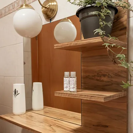 Nicole's - Trilocale In Centro *