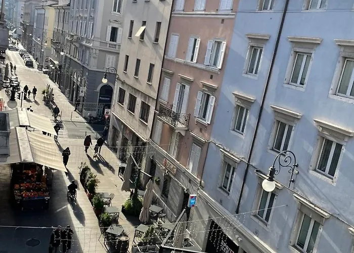 Nicole's - Trilocale In Centro Apartment Triest